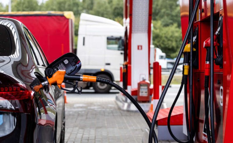 Image for Russia temporarily bans fuel exports to most countries in response to shortages