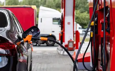 Image for Russia temporarily bans fuel exports to most countries in response to shortages