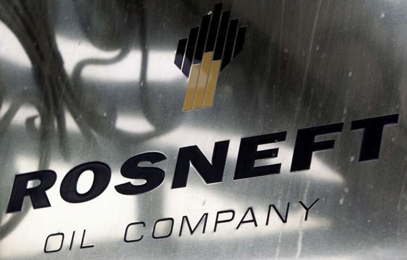 Image for Rosneft huge oil tender fails after it demands rouble payment -traders