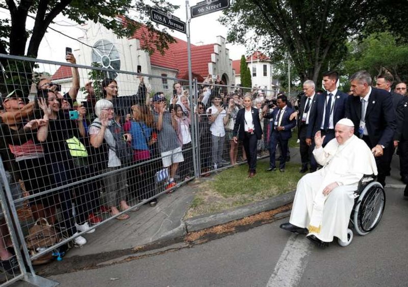 Image for At Mass in Canada, Pope praises indigenous reverence for elders
