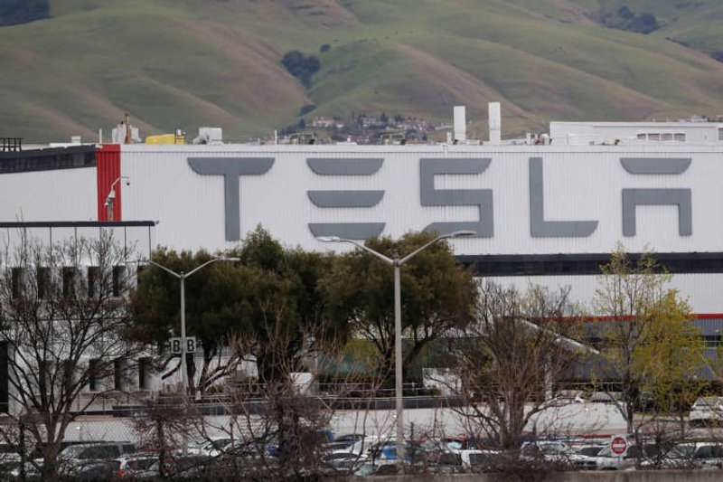 Image for Fire at Tesla’s Fremont factory under control, no injuries reported