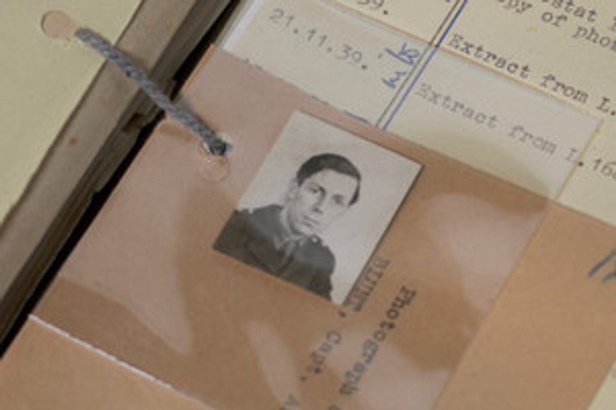 Confidential documents revealing confessions of Cambridge Five spies - Global Banking & Finance Review