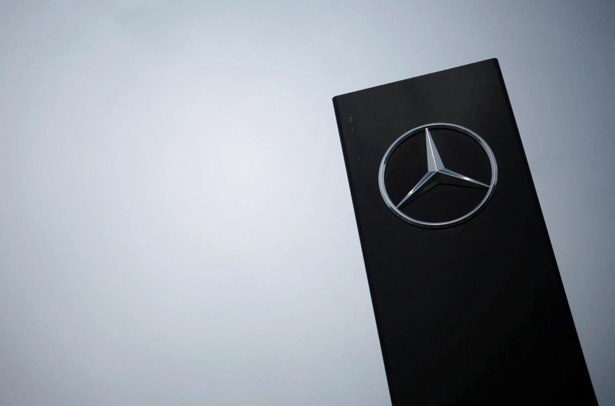 Mercedes-Benz logo with 'Diesel Emissions Scandal' headline - Global Banking & Finance Review
