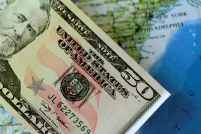 Image for Analysis-Floundering dollar falls to bottom of global currency heap
