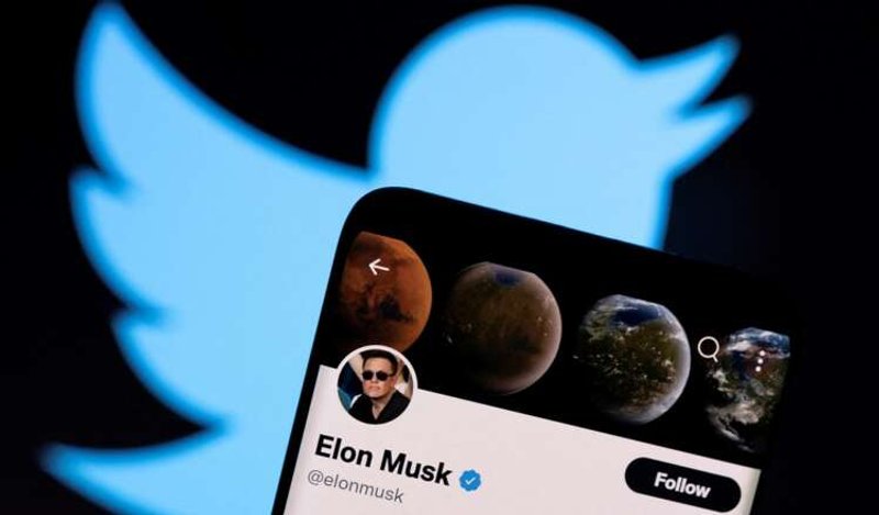 Image for Musk targets Twitter board as company adopts ‘poison pill’