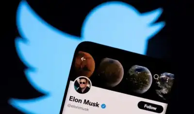 Image for Musk targets Twitter board as company adopts ‘poison pill’