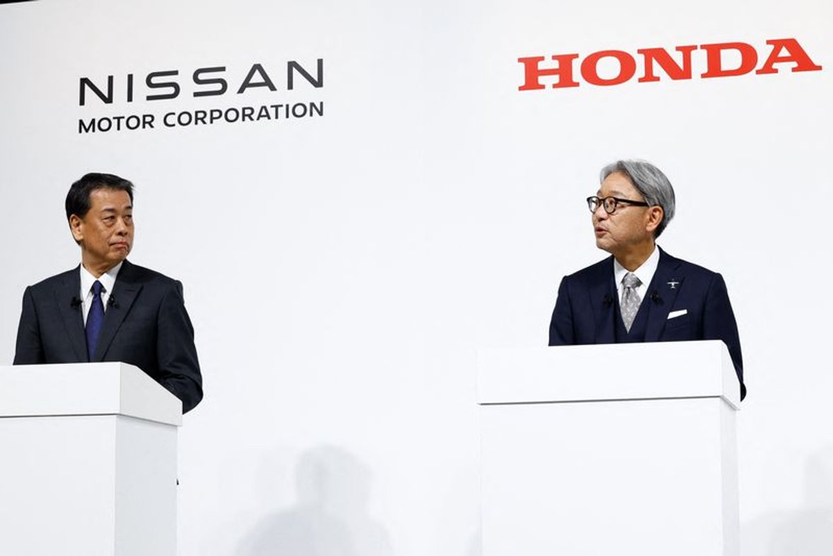 Illustration of Nissan and Honda's failed $60 billion merger negotiations - Global Banking & Finance Review