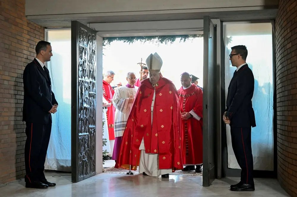 Pope Francis opening the Holy Door at Rebibbia prison for the Catholic Jubilee - Global Banking & Finance Review