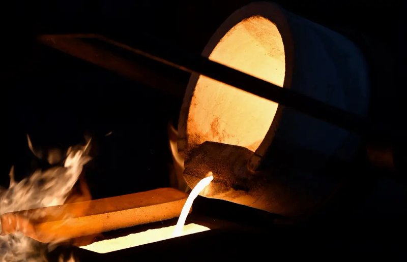 Image for Dirty gold can still slip into London market, rights groups say