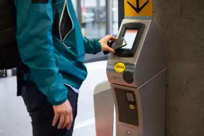 Image for New ideas, new revenues: Merging online and offline payments to unlock the world of multi-dimensional commerce