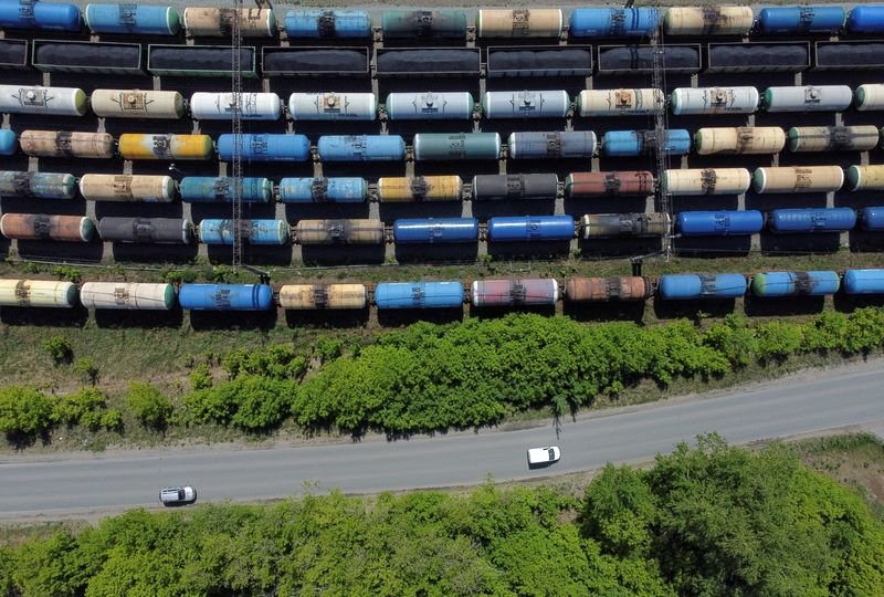 Cargo trains operating on Russia's railways amidst sanctions and labor shortages - Global Banking & Finance Review