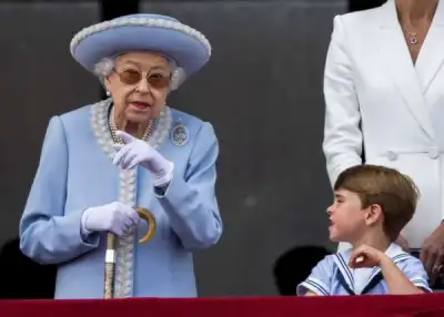 Image for Some Russians wish ‘Granny Liz’ well amid queen’s Platinum Jubilee celebrations
