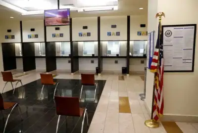 Image for U.S. mobilizes 3,000 troops to Kabul for embassy staff drawdown