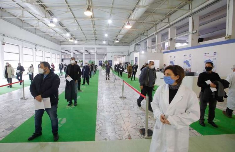 Image for Vaccines have halved Italy’s COVID-19 death toll, study shows