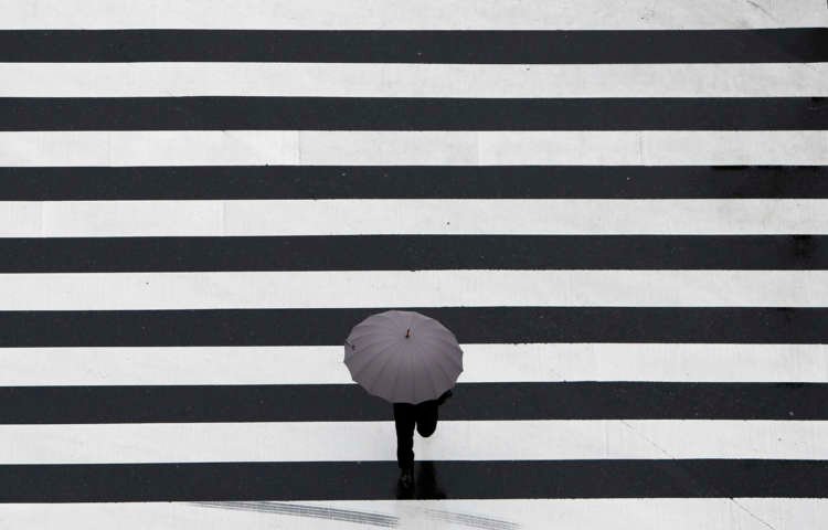 Image for Japan PM Suga seeks minimum wage hike ‘sooner’, despite business resistance