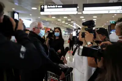 Image for New Zealand, Australia travel bubble suspended for longer amid Delta outbreaks