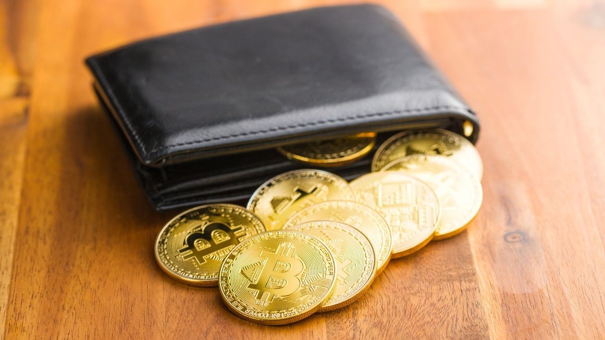 Digital wallet concept with cards and smartphone illustrating payment evolution - Global Banking & Finance Review