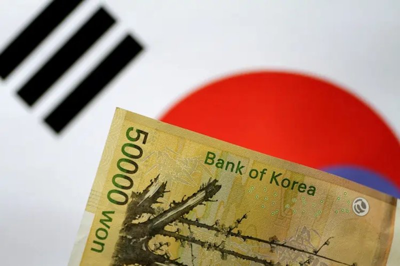 Image for Korean won, ETFs trim losses after SKorea’s Yoon says will lift martial law