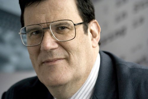 Robert Dewar discussing software glitches in banking - Global Banking & Finance Review