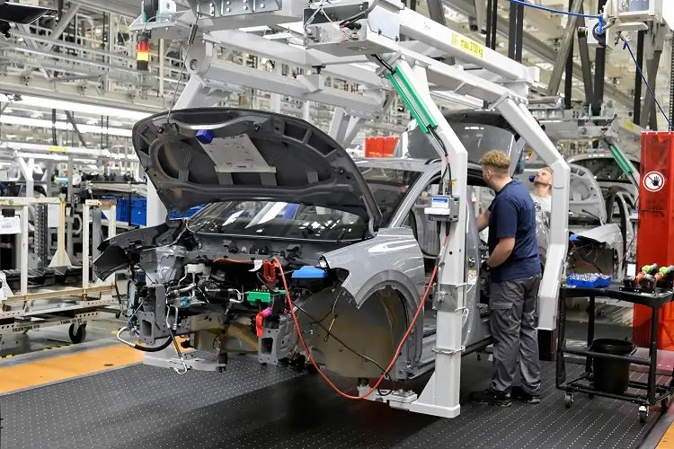 Volkswagen factory in Germany highlighting high labor costs amid competition - Global Banking & Finance Review