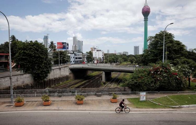 Image for Sri Lanka president asks Russia’s Putin to help import fuel