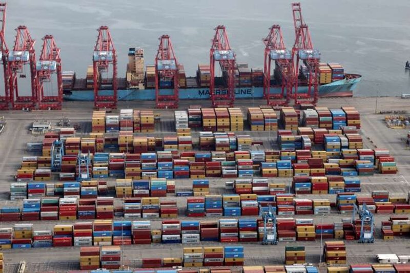 Image for U.S. exports, business spending may salvage second-quarter GDP