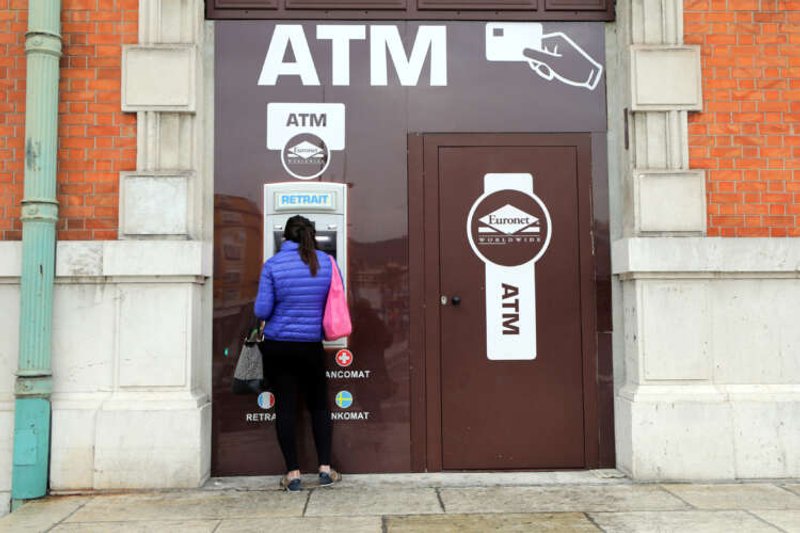 Image for French savers test waters for riskier investments