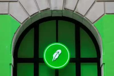 Image for Robinhood posts surprise profit on interest income boost, trading rebound