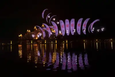 Image for Duo glide around world’s largest fountain in Dubai