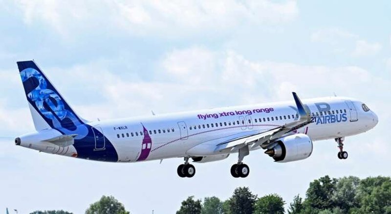 Image for Airbus A321XLR jetliner stages maiden flight