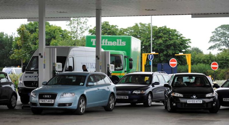 Image for UK petrol sales hit pre-pandemic levels