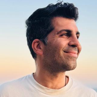 Head shot photo of Javad Seif
