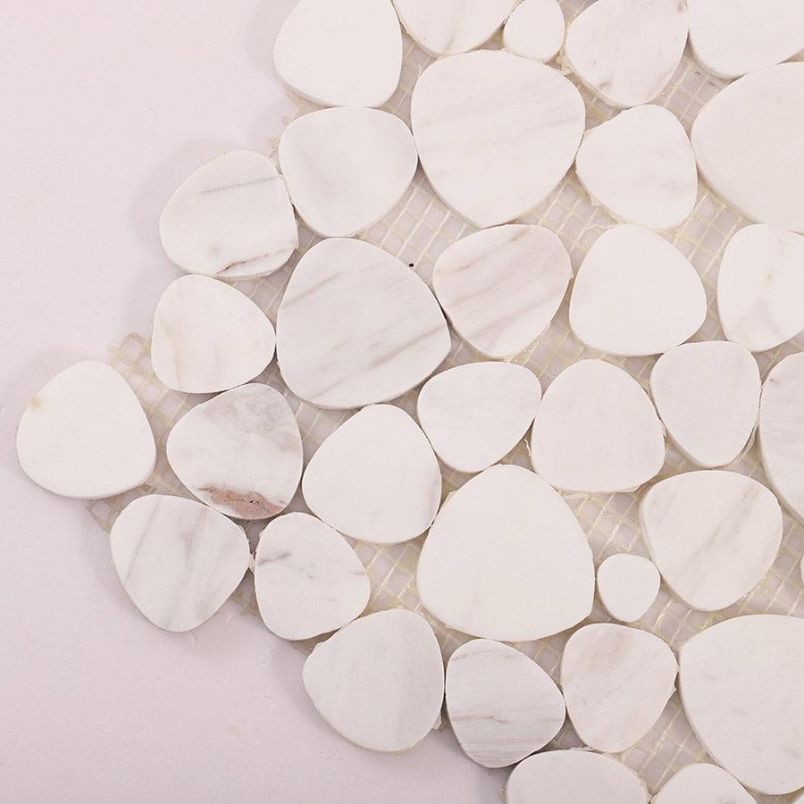 White Sliced Flat Pebble Marble Mosaic Tiles — mosaic ghép nghệ thuật bằng đá marble trắng
