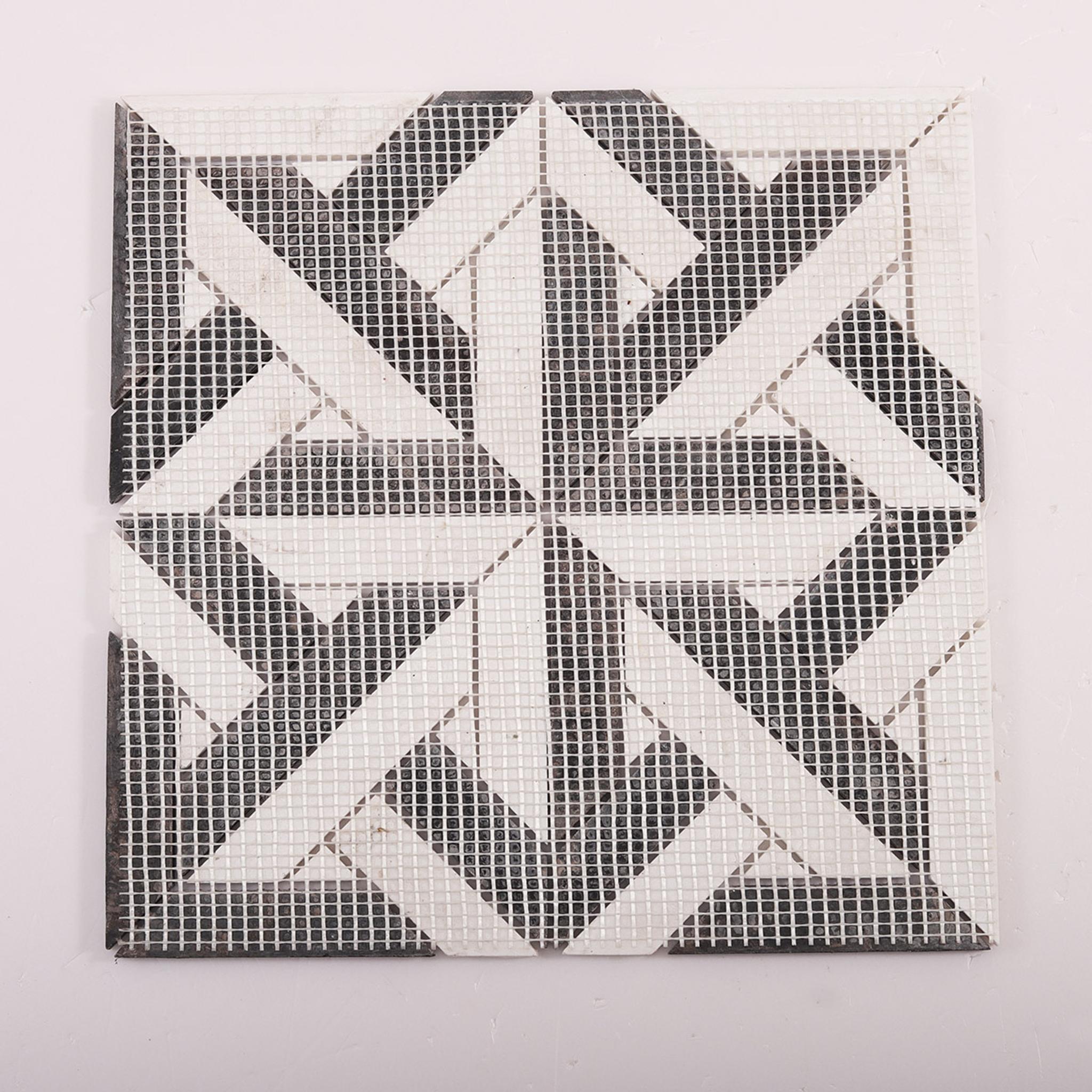 White and Black Geometrica Marble Mosaic Tiles — mosaic ghép nghệ thuật bằng đá marble đen & trắng