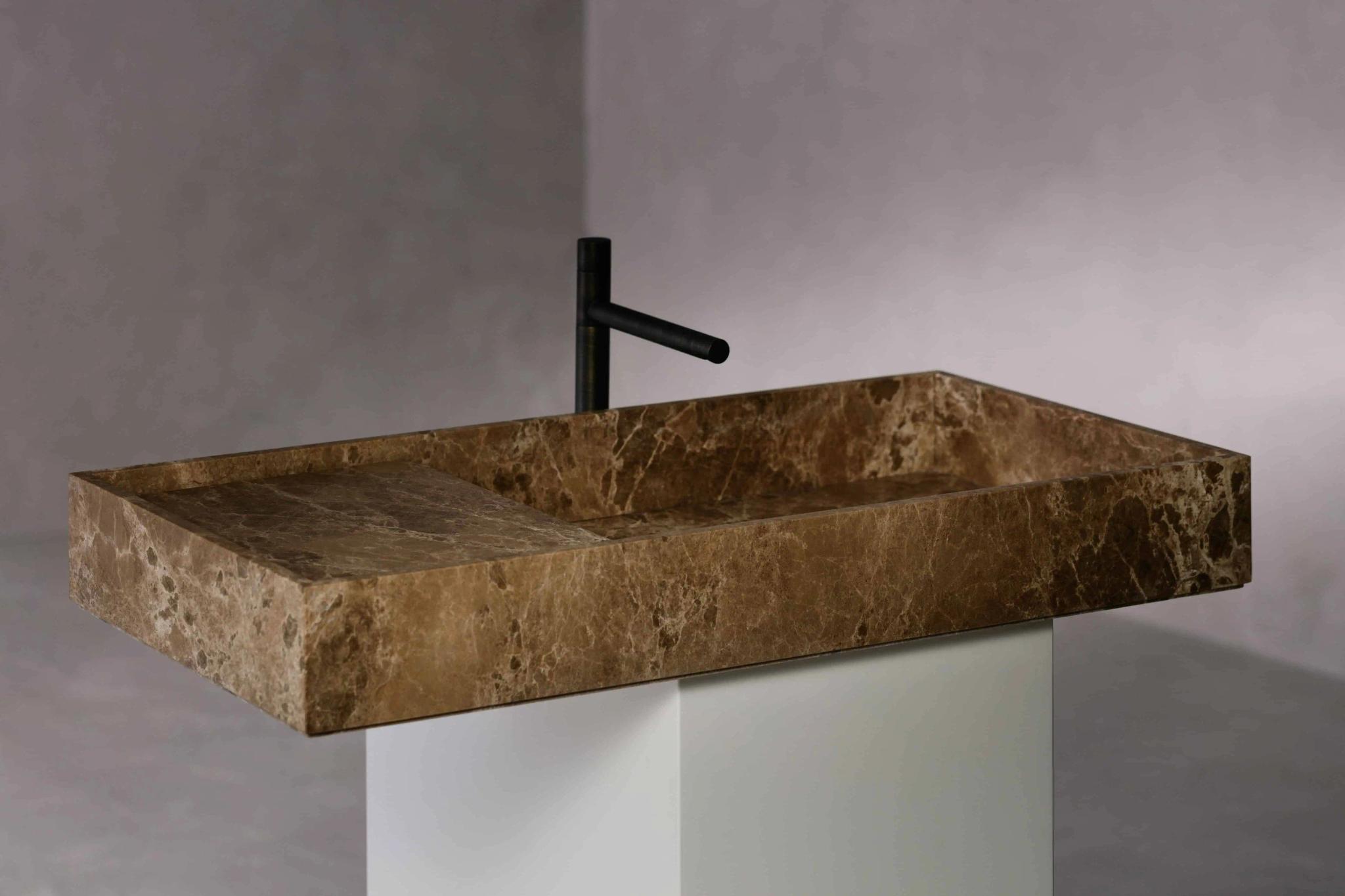 Lavabo đá đặt bàn III — nội thất đá Rochelle Couture