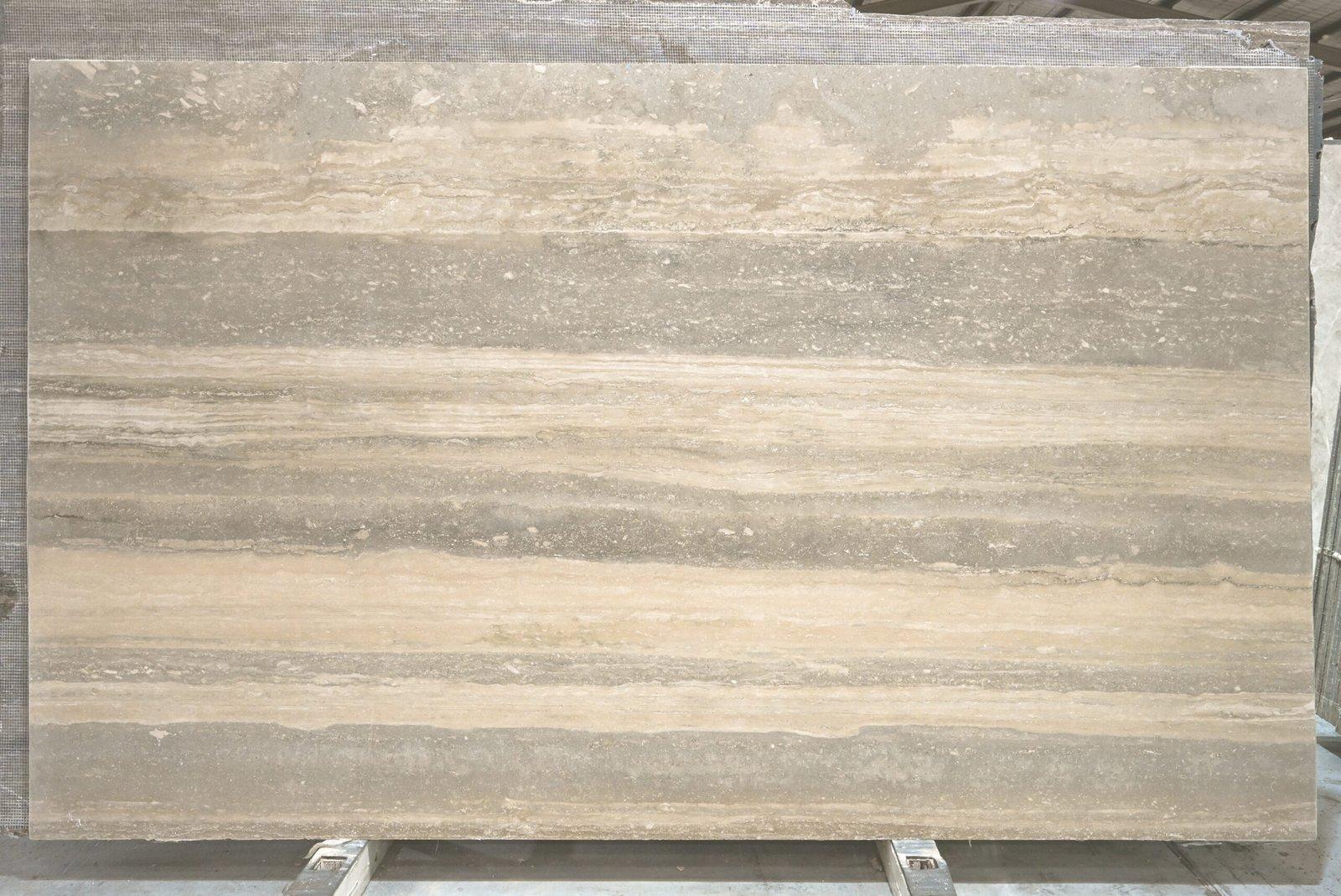 Đá Travertine — đá vôi vân lớp tông ấm — dòng Argento — ảnh tấm lớn
