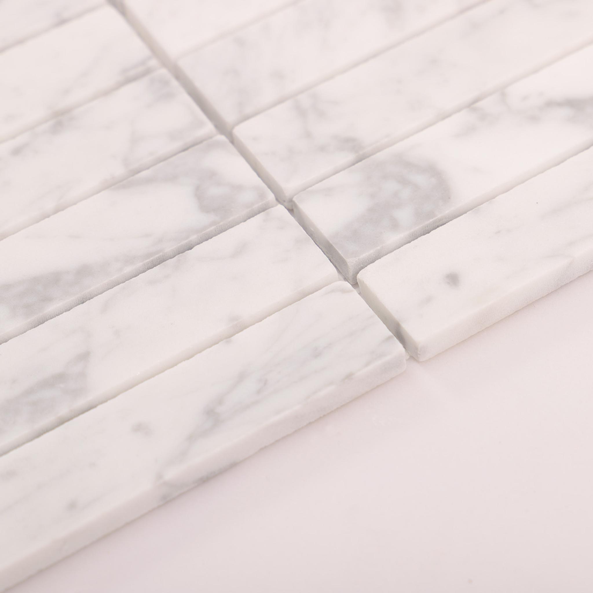 White Carrara Stacked Polished Marble Mosaic Tiles — mosaic thanh dài (linear) bằng đá marble trắng & trắng Carrara