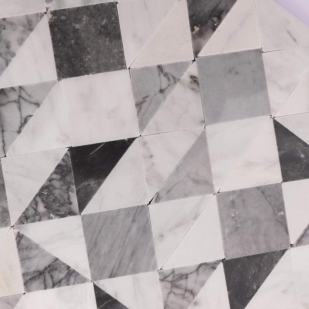 Grey and White Geometric Triangle Honed Marble Mosaic Tiles — mosaic ghép nghệ thuật bằng đá marble trắng & xám