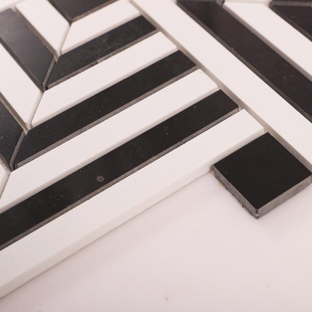 Black and White Geometric Tile  Handcut  Mosaic — mosaic ghép nghệ thuật bằng đá marble đen & trắng