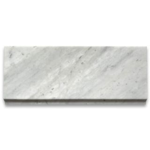 Phào chỉ đá Carrara Baseboard (phào chân tường) — bề mặt đánh bóng (polished), Rochelle Stone