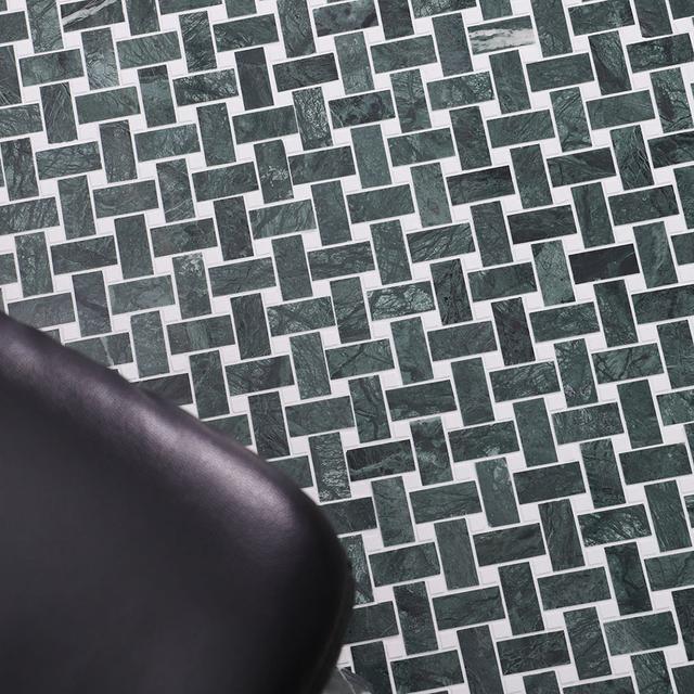 Verde Green and White Marble Basketweave Mosaic Tiles — mosaic đan rổ (basketweave) bằng đá marble trắng & xanh lục