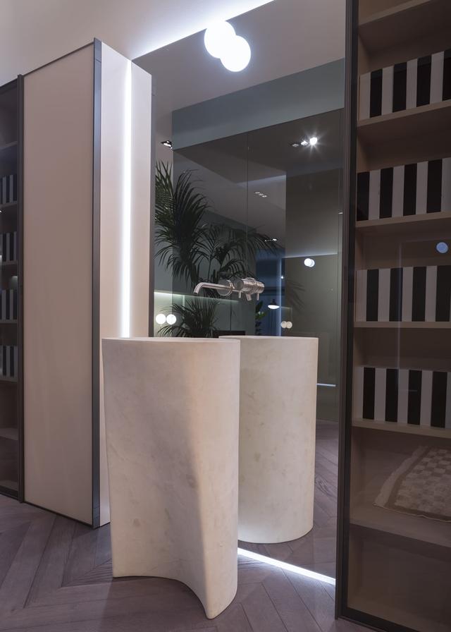 Lavabo Rilievo đặt sàn — lavabo đá tự nhiên Rochelle