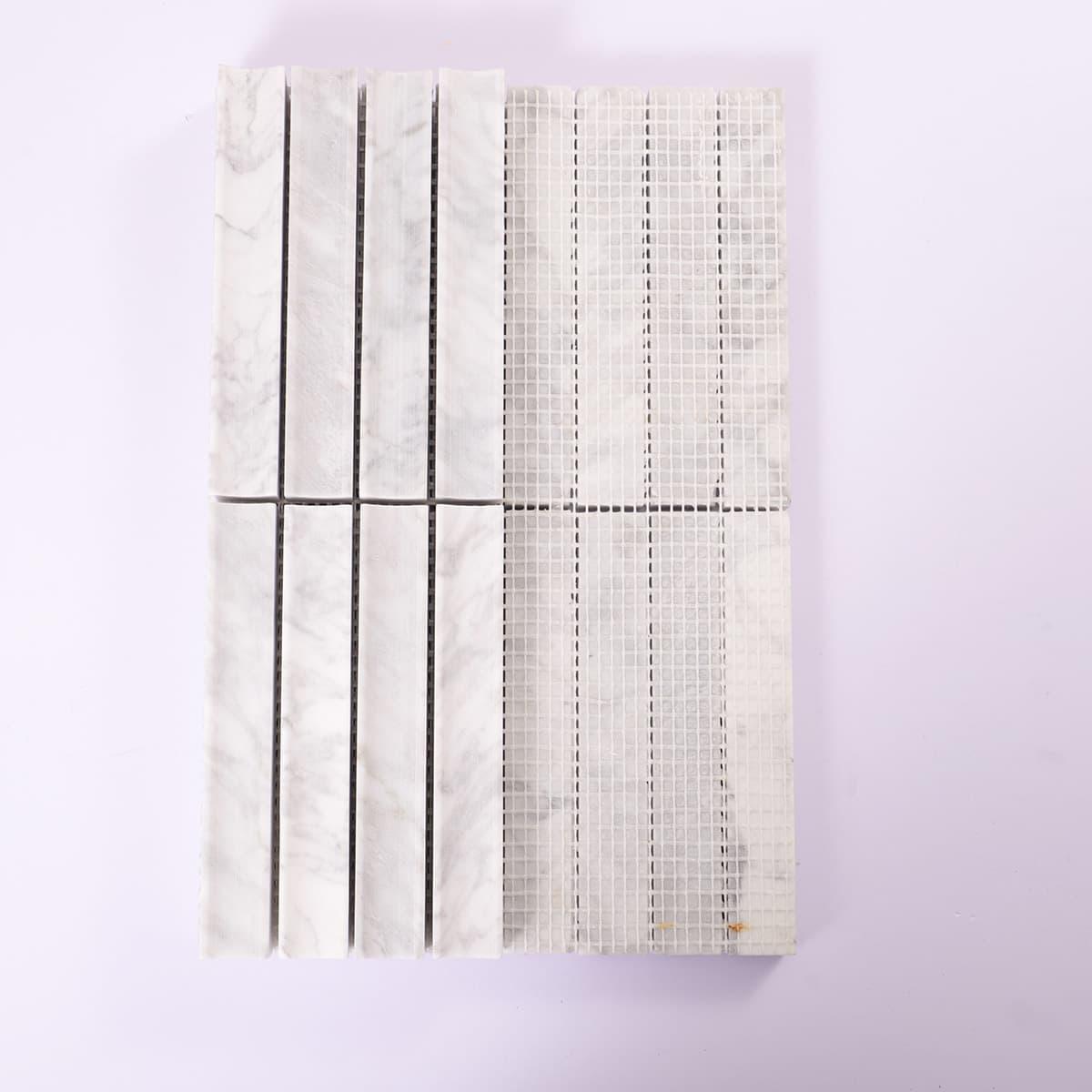 Fluted White Honed Marble Strip Mosaic Wall Tile — mosaic rãnh sọc (fluted) bằng đá marble trắng