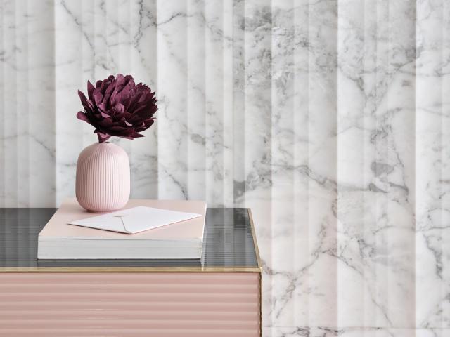 Vách đá 3D Plissé — bề mặt đá tự nhiên điêu khắc nổi khối, Lithos
