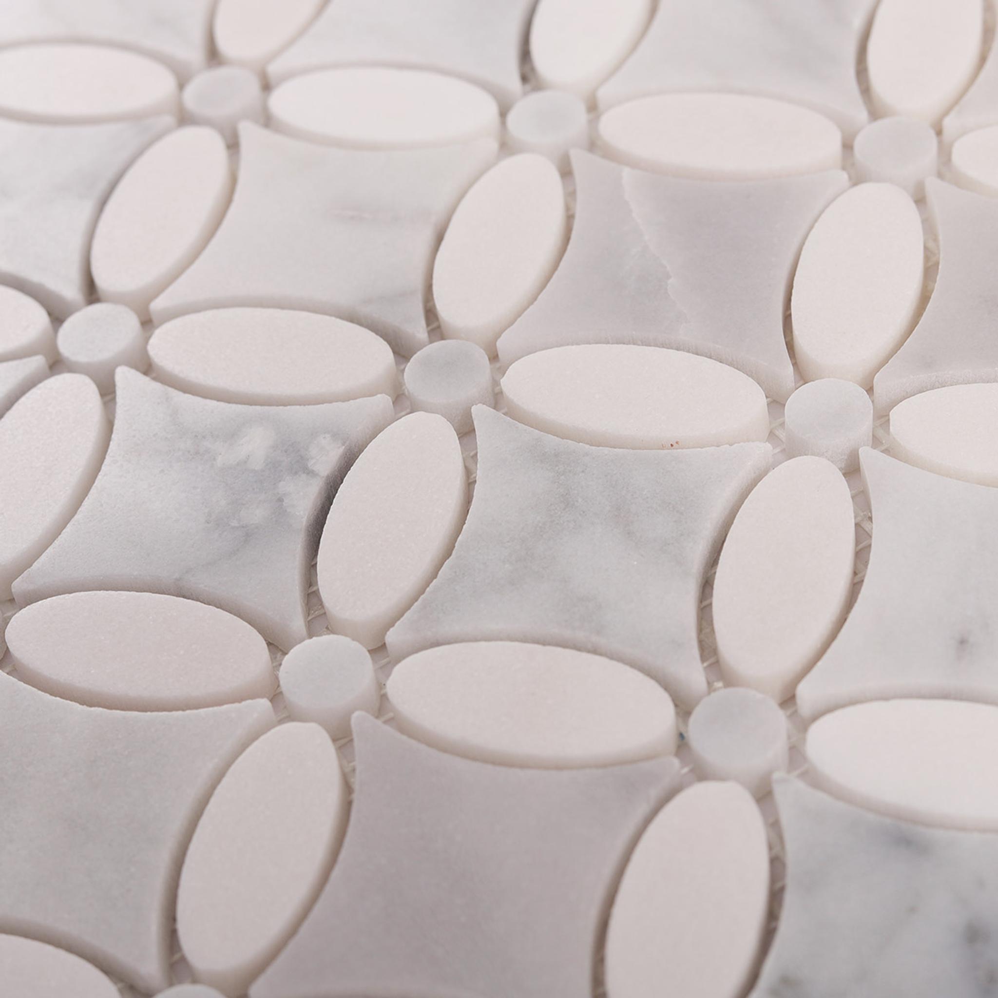 White Floral Petal Marble Mosaic Wall Tiles — mosaic hoa văn waterjet bằng đá marble trắng & trắng Carrara