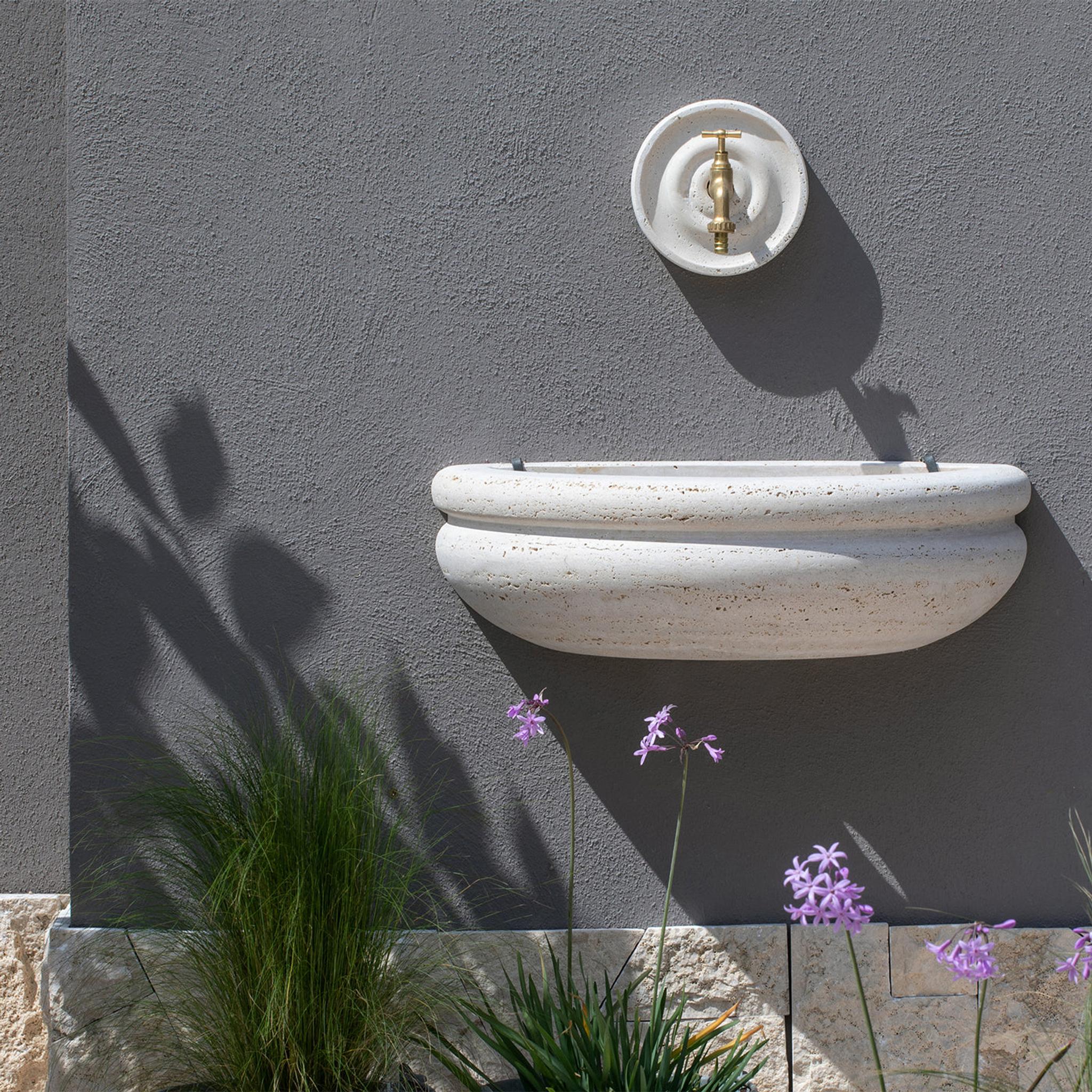 Lavabo đá bán nguyệt — nội thất đá Rochelle