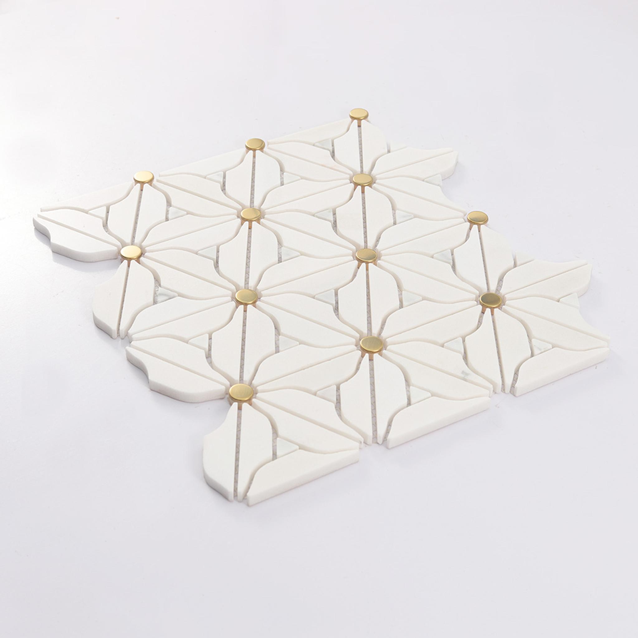 White Daisy Marble Mosaic Tile with Gold Metal Dot Accents — mosaic ghép nghệ thuật bằng đá marble trắng & vàng
