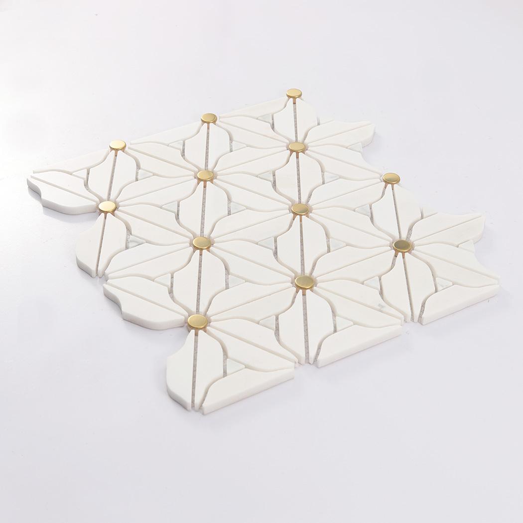 White Daisy Marble Mosaic Tile with Gold Metal Dot Accents — mosaic ghép nghệ thuật bằng đá marble trắng & vàng