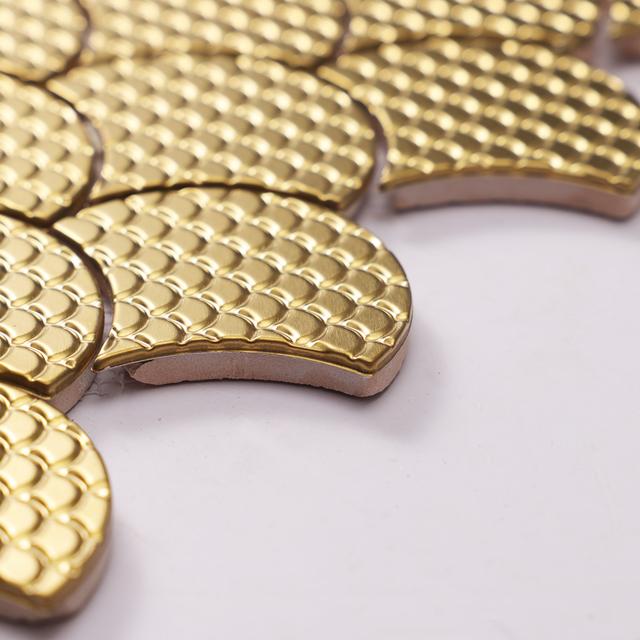 3D Gold Metal Shell Shaped Mosaic Tiles — mosaic vuông bằng xà cừ vàng