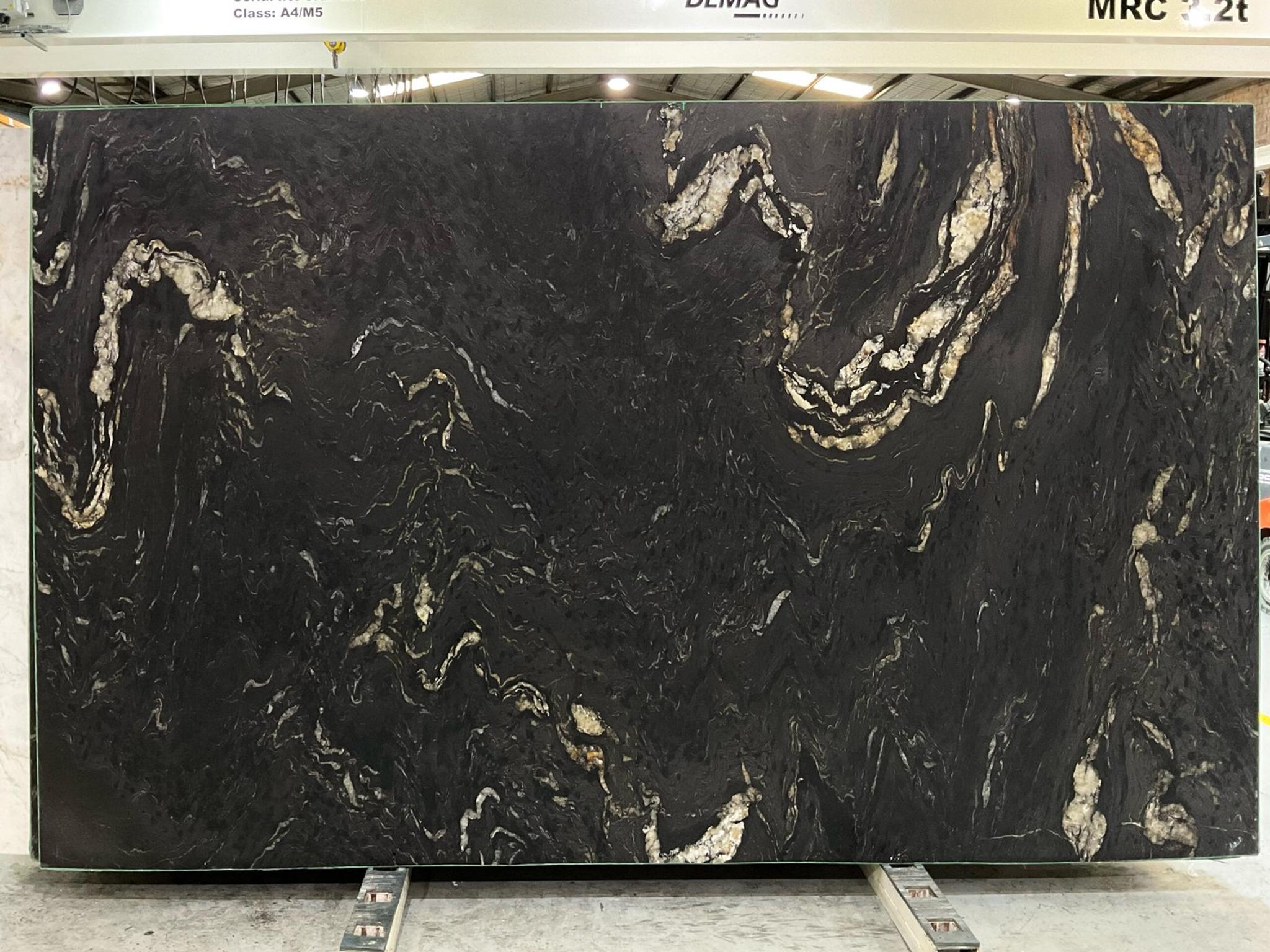 Đá Granite (hoa cương) tự nhiên — ảnh tấm lớn (slab)
